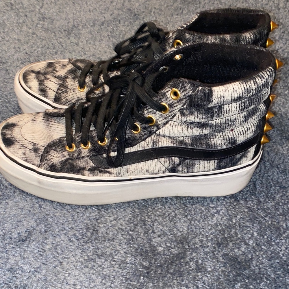 Rare Vans Tie-Dye Black and White platform Old Skool Studded High-Tops